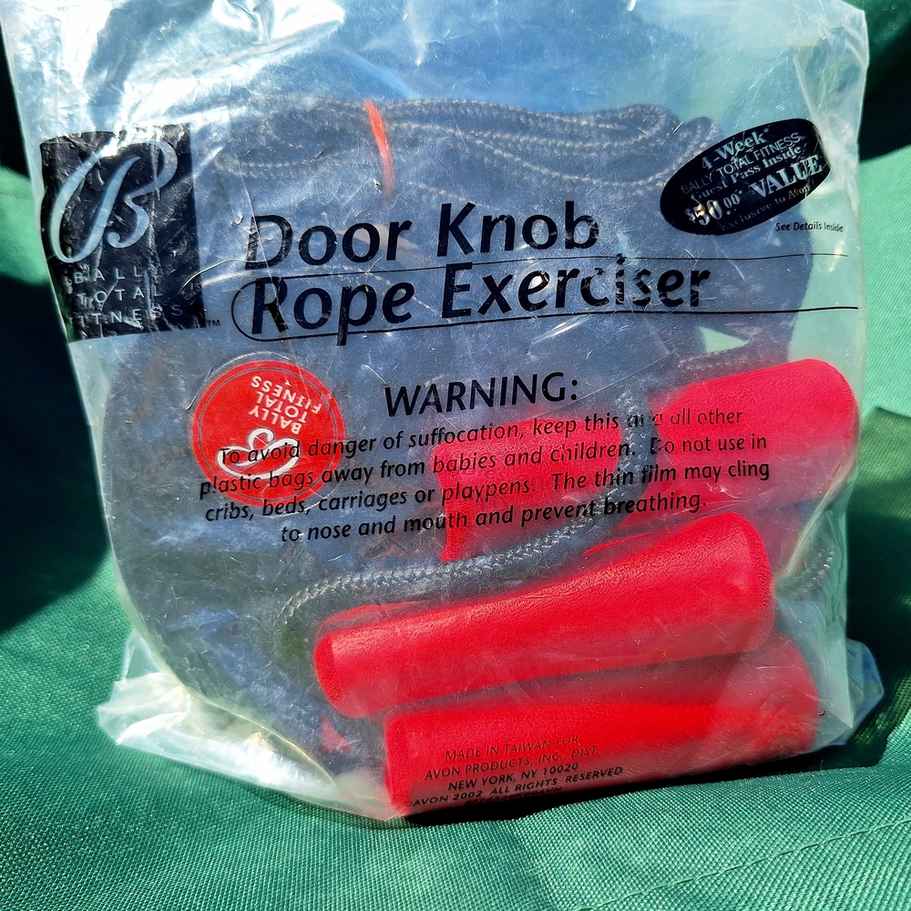 Bally Total Fitness Door Knob Rope Exerciser Red